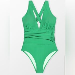 Cupshe Vibrant Green Plus Size Onepiece Swimsuit